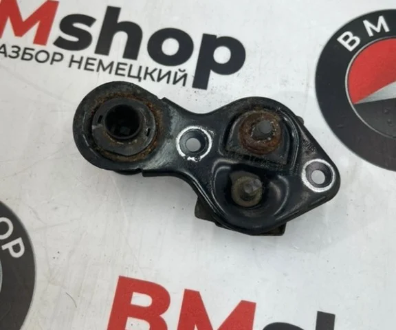 Замок капота левый для Mercedes-Benz M class W164 2005-2011 на фотографиях