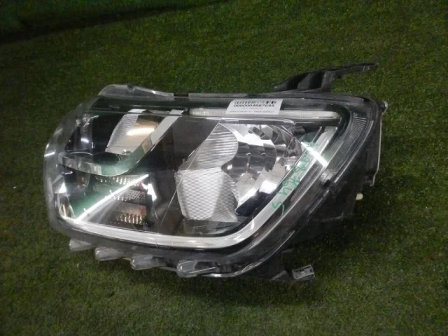 Фара левая для Renault Duster HM 2020+ на фотографиях