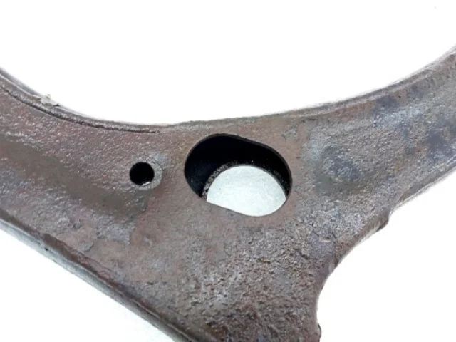 Рычаг передний левый нижний для Toyota Avensis Седан T250 2003-2008 на фотографиях