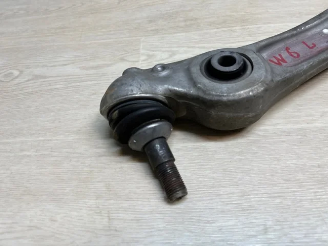 Рычаг передний правый верхний для BMW 5er Ф10 2010-2013 на фотографиях