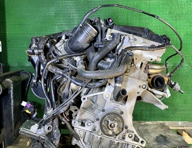 Двигатель для Audi A4 B6 Avant 2000-2004 на фотографиях
