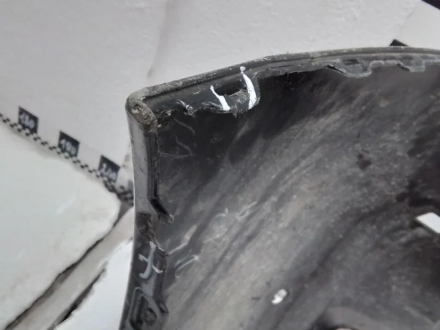 Бампер передний для Toyota Land Cruiser 200 (JDM) 2007-2013 на фотографиях