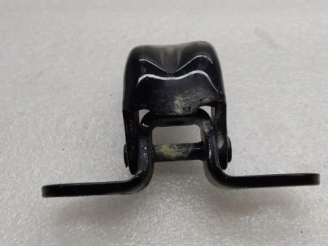 Петля двери задняя левая нижняя для Kia Cerato YD 2016-2020 rest. на фотографиях