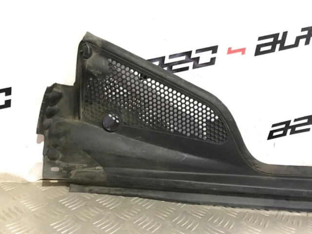 Жабо правое для Citroen DS4 2011-2016 на фотографиях