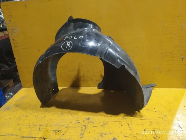 Крылья для Volkswagen Polo IV (9N3) 2005-2009 на фотографиях