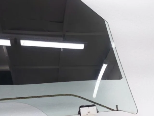 Стекла и зеркала для Infiniti QX 56 2010-2014 на фотографиях