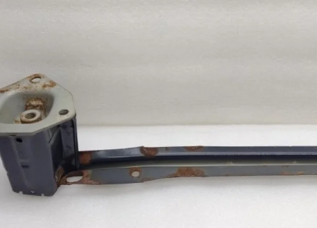 Усилитель заднего бампера для Subaru Forester SH 2008-2012 на фотографиях