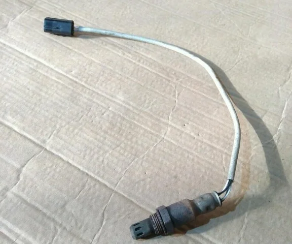 Лямбда-зонд (верхний) для Nissan X-Trail T31 RU 2007-2014 на фотографиях