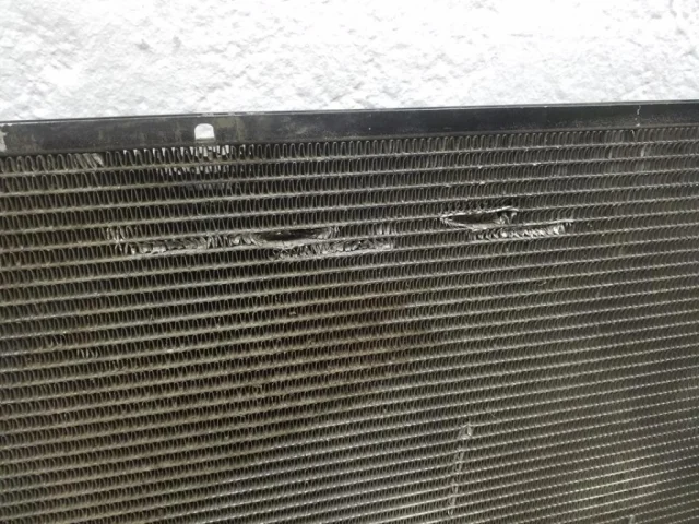 Радиатор кондиционера для Toyota Land Cruiser 200 (JDM) 2007-2013 на фотографиях
