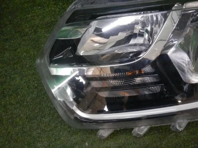 Фара левая для Renault Duster HM 2020+ на фотографиях