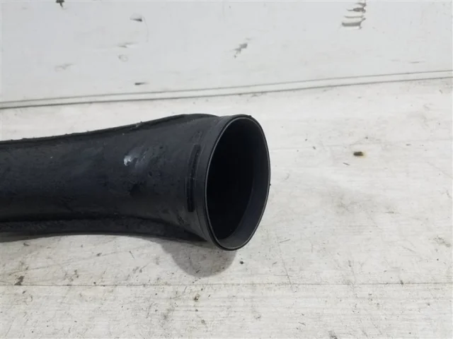 Воздухозаборник для Ford Galaxy CD340 2006-2015 на фотографиях