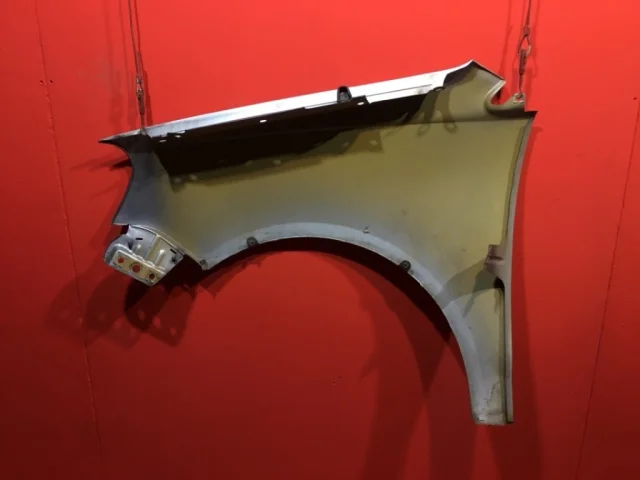 Крылья для Volkswagen Polo IV (9N3) 2005-2009 на фотографиях