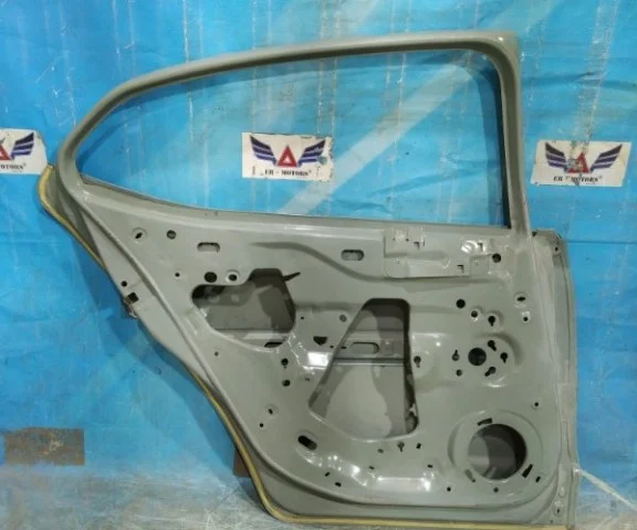 Дверь задняя левая для Citroen C4 Седан 2010-2016 на фотографиях