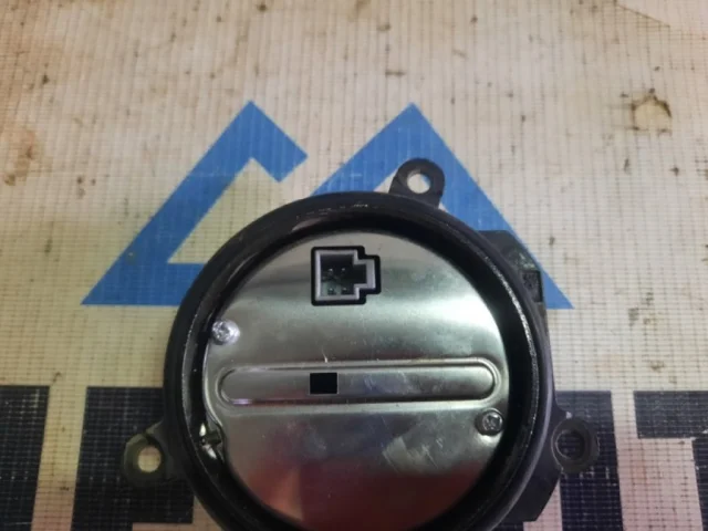 Блок розжига ксенона для Infiniti QX 70 2013-2019 на фотографиях