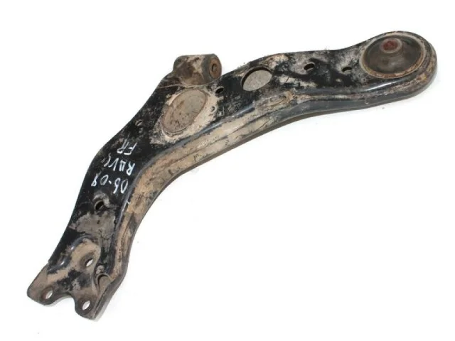 Рычаг передний правый нижний для Toyota RAV4 XA30 2005-2012 на фотографиях