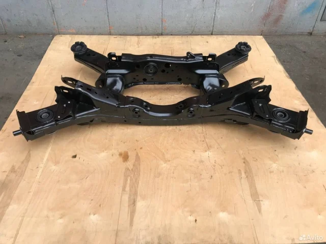 Задняя балка для Nissan Murano Z51 JDM 2008-2015 на фотографиях