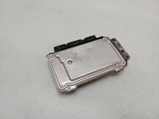 Блок управления двигателем для Citroen C4 Хэтчбек 2004-2011 на фотографиях