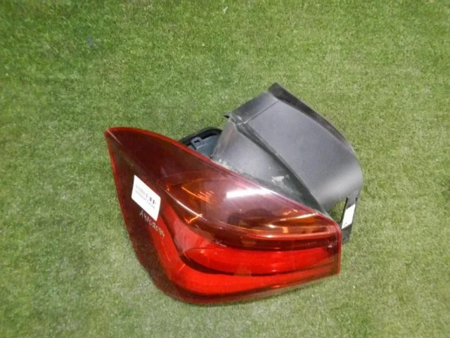 Фонарь внешний левый для BMW 1er Ф20 rest.1 2015-2020 на фотографиях