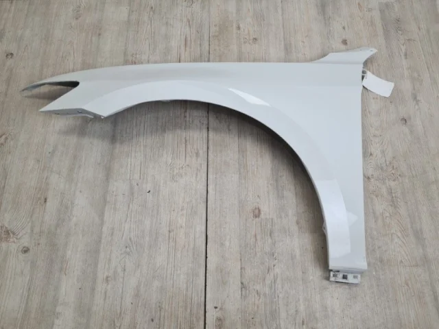 Крылья для Volkswagen Passat (B8) Variant 2014-2019 на фотографиях