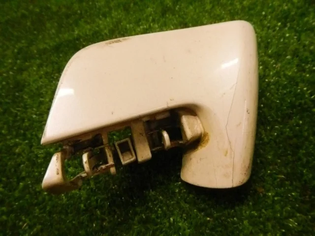 Заглушка буксировочного крюка передняя для Lexus RX GGL10,15,16W, GYL10,15,16W (JDM) 2009-2014 на фотографиях