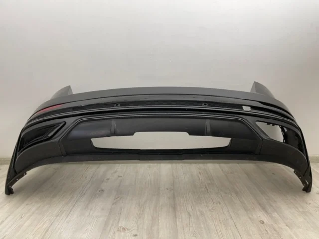 Бампер задний для Audi Q8 4M 2018-2023 на фотографиях