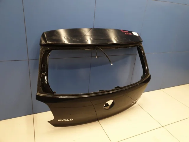 Крышка багажника для Volkswagen Polo V (6R) 2009-2014 на фотографиях