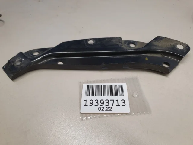 Кронштейн правой фары верхний для Volkswagen Polo V (6C) Седан 2015-2020 на фотографиях