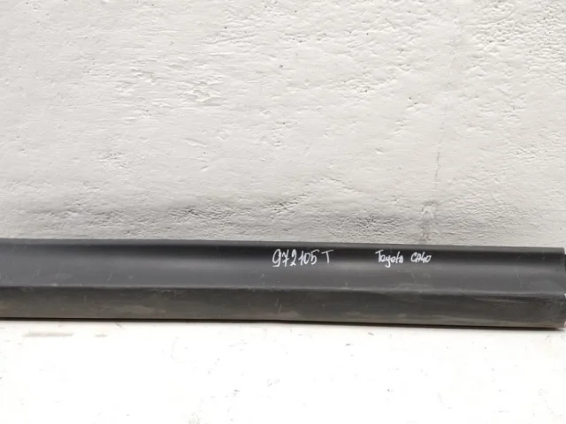 Накладка на дверь передняя левая для Toyota RAV4 XA40 2013-2015 на фотографиях