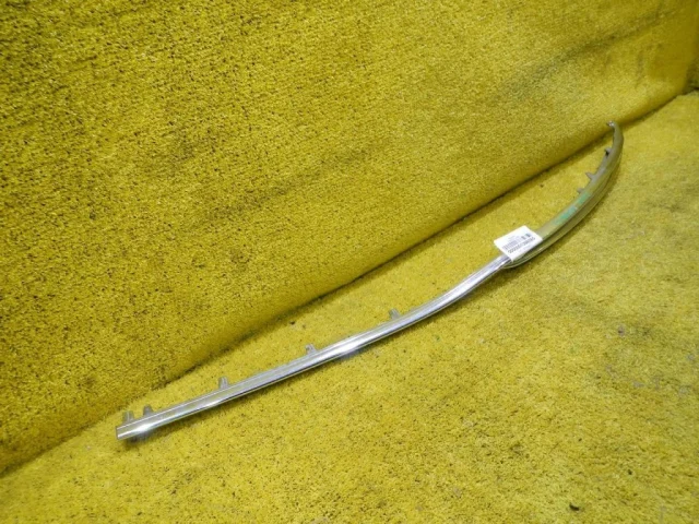 Накладка переднего бампера для Mercedes-Benz S class W222 2013-2017 на фотографиях