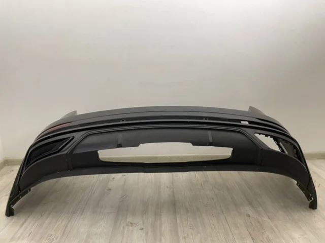 Бампер задний для Audi Q8 4M 2018-2023 на фотографиях