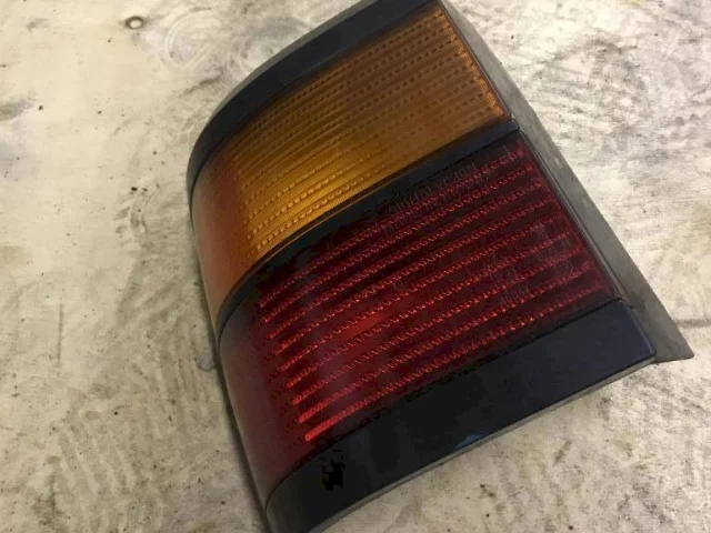 Фонарь левый для Volkswagen Passat Variant (B3, Typ 35i) 1988-1993 на фотографиях