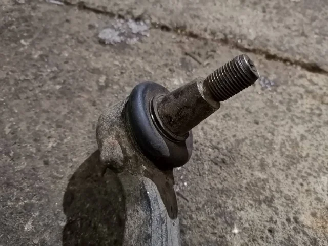 Рычаг передний левый верхний для Mercedes-Benz S class W221 2005-2013 на фотографиях