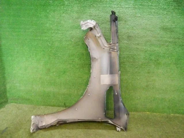 Крыло правое для Infiniti QX 80 2013-2022 на фотографиях