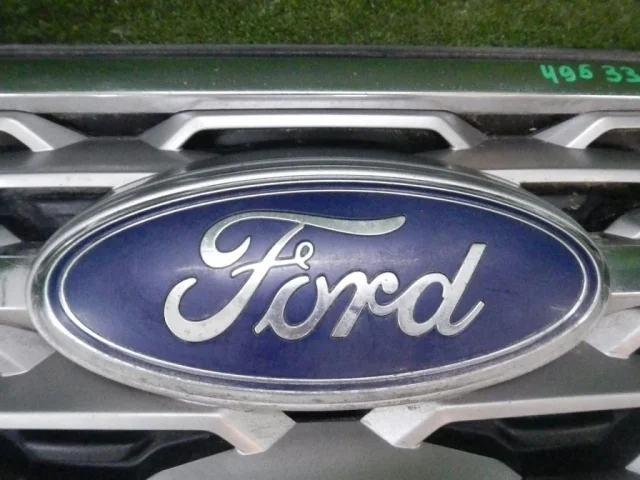 Решетка радиатора для Ford Explorer U502 rest 2014-2019 на фотографиях