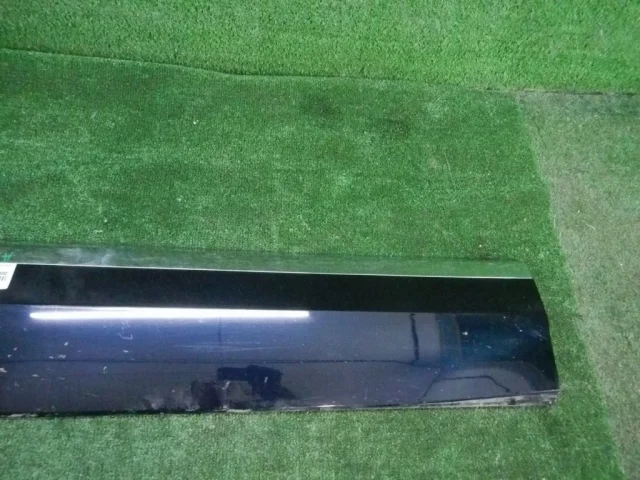 Накладка двери багажника для Volkswagen Touareg III (CR) 2018+ на фотографиях