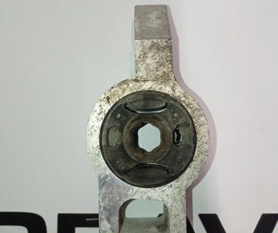 Рычаг передний левый нижний для Skoda Octavia A5 на фотографиях