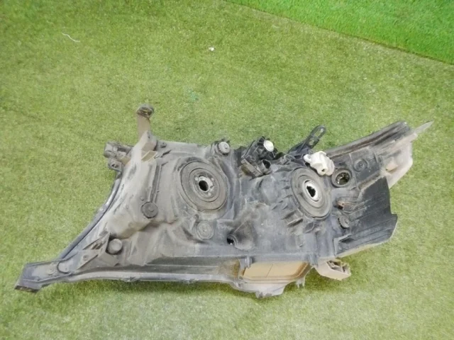 Фары для Toyota Land Cruiser 200 (JDM) 2007-2013 на фотографиях