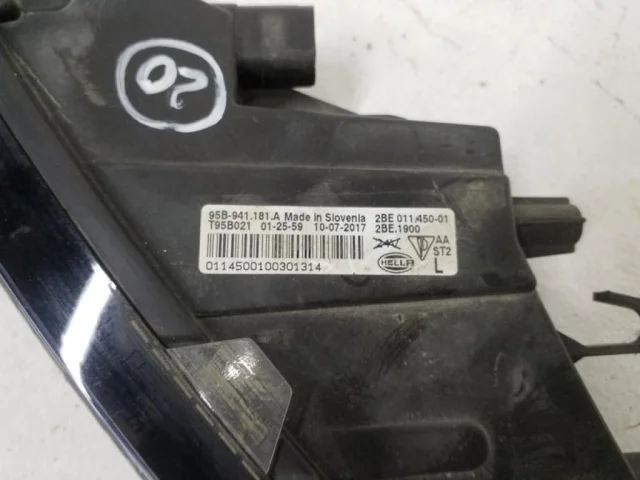 Дневной ходовой огонь левый для Porsche Macan 95B 2014-2023 на фотографиях