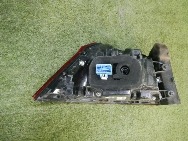 Фонарь внешний правый для Volkswagen Passat (B8.5) 2019+ на фотографиях