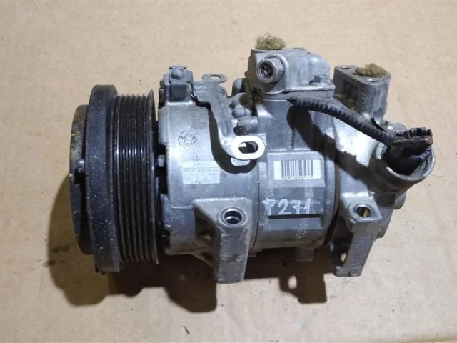 Компрессор кондиционера для Toyota Avensis Универсал T270 2008-2018 на фотографиях