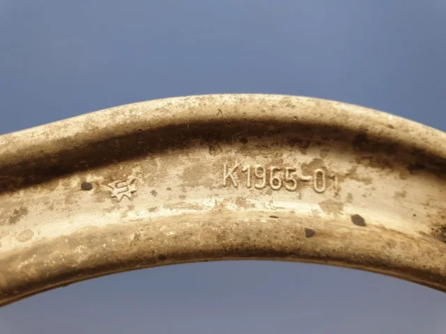 Рычаг передний левый верхний для Mercedes-Benz S class W222 2013-2017 на фотографиях