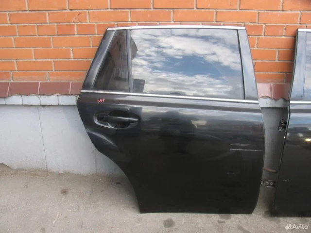 Двери для Subaru Legacy Универсал BR/B14 2009-2015 на фотографиях