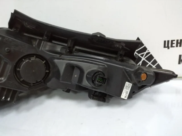 Фара правая для Hyundai Tucson NX4 2020+ на фотографиях