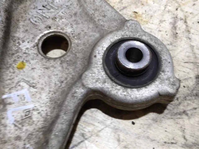 Рычаг передний левый нижний для Nissan Teana J32 2008-2013 на фотографиях