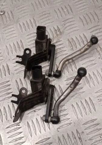 Датчик дорожного просвета передний для Audi A4 B8 2007-2015 на фотографиях