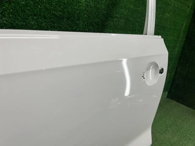 Накладка на дверь передняя левая для Volkswagen Polo V Седан (6R) 2009-2015 на фотографиях