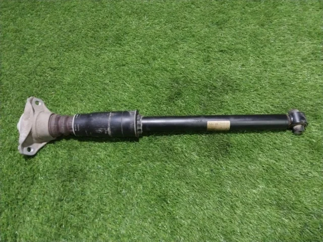 Амортизатор задний левый для Audi A4 B9 Avant 2015+ на фотографиях