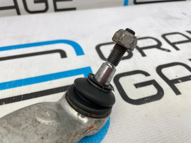 Рычаг передний левый верхний для Mercedes-Benz M class W163 1998-2005 на фотографиях