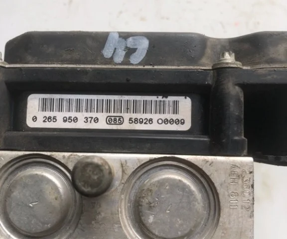 Блок ABS для Citroen C4 Хэтчбек 3dr 2004-2011 на фотографиях