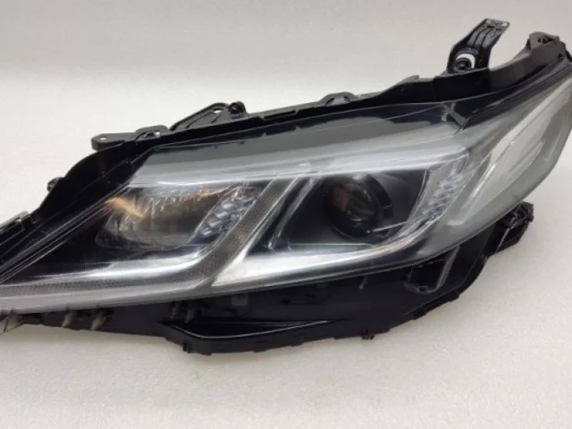 Фара левая для Toyota Camry XV70 rest 2021+ на фотографиях